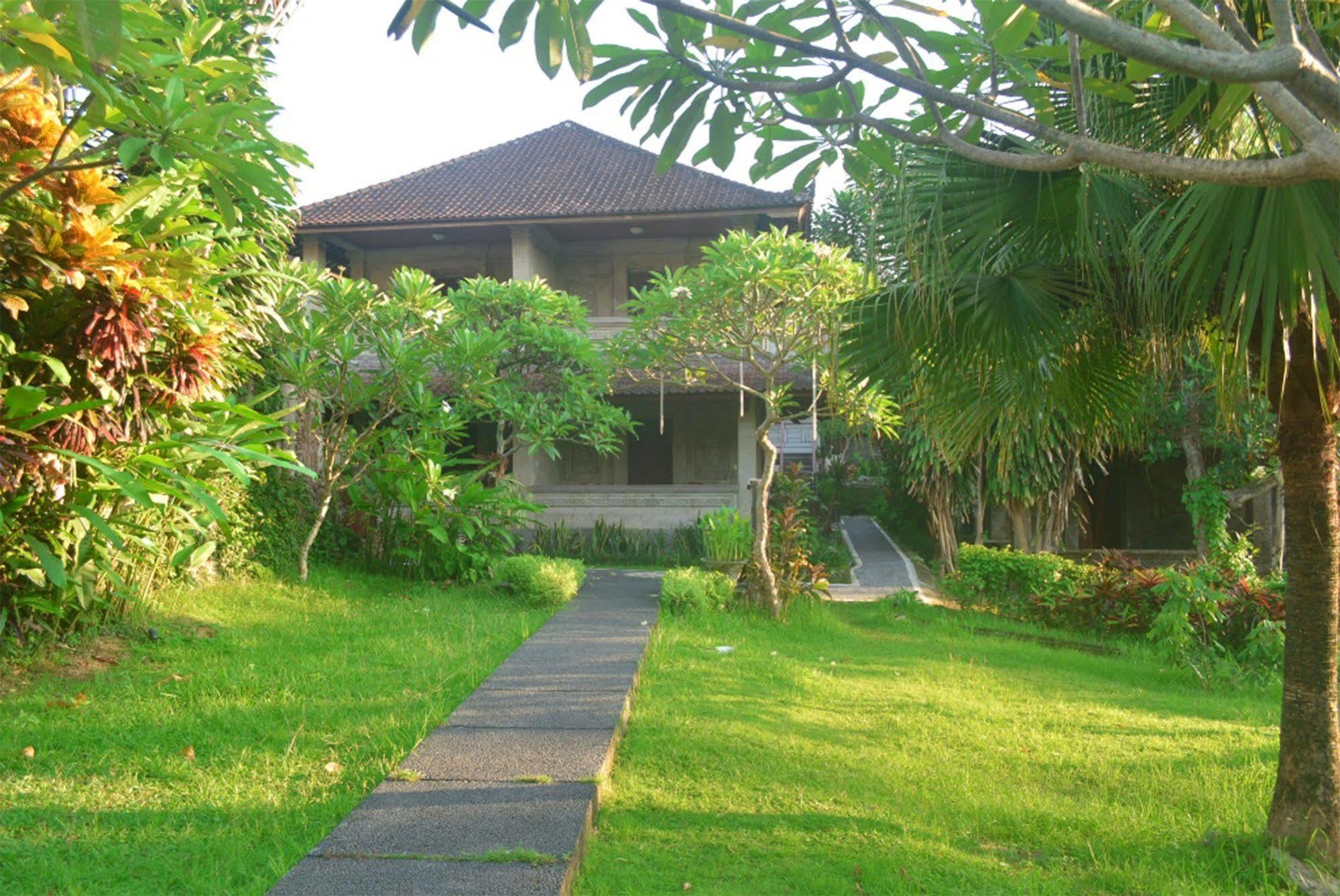 Puri Padi Hotel Ubud Buitenkant foto
